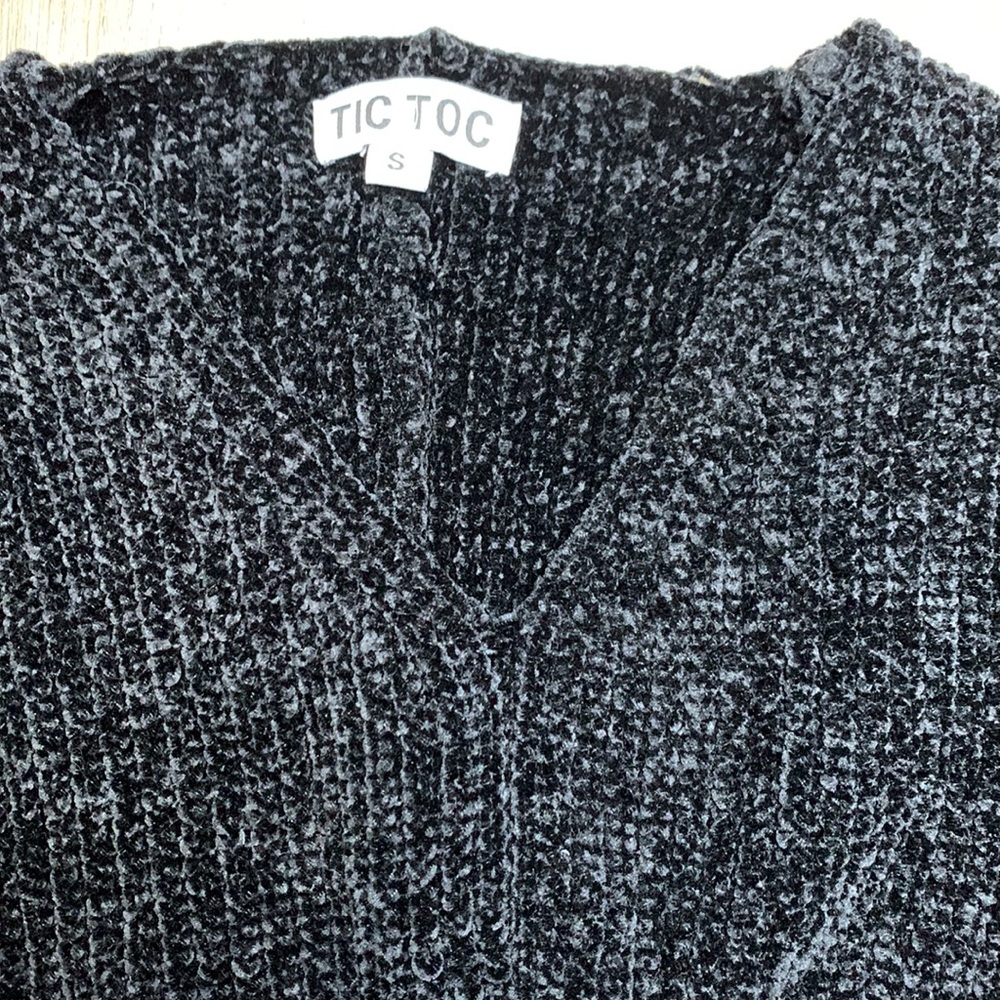 Sweater - Picture 2 of 3